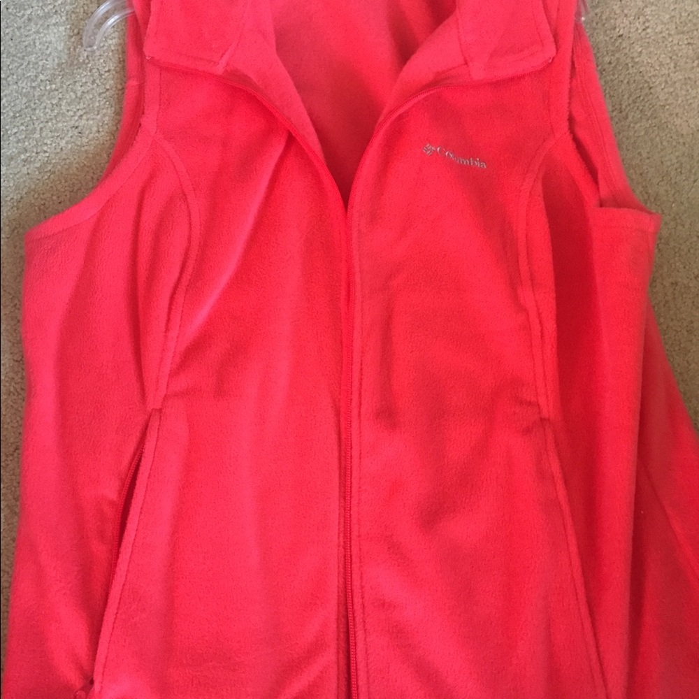 Women’s Columbia vest size XL